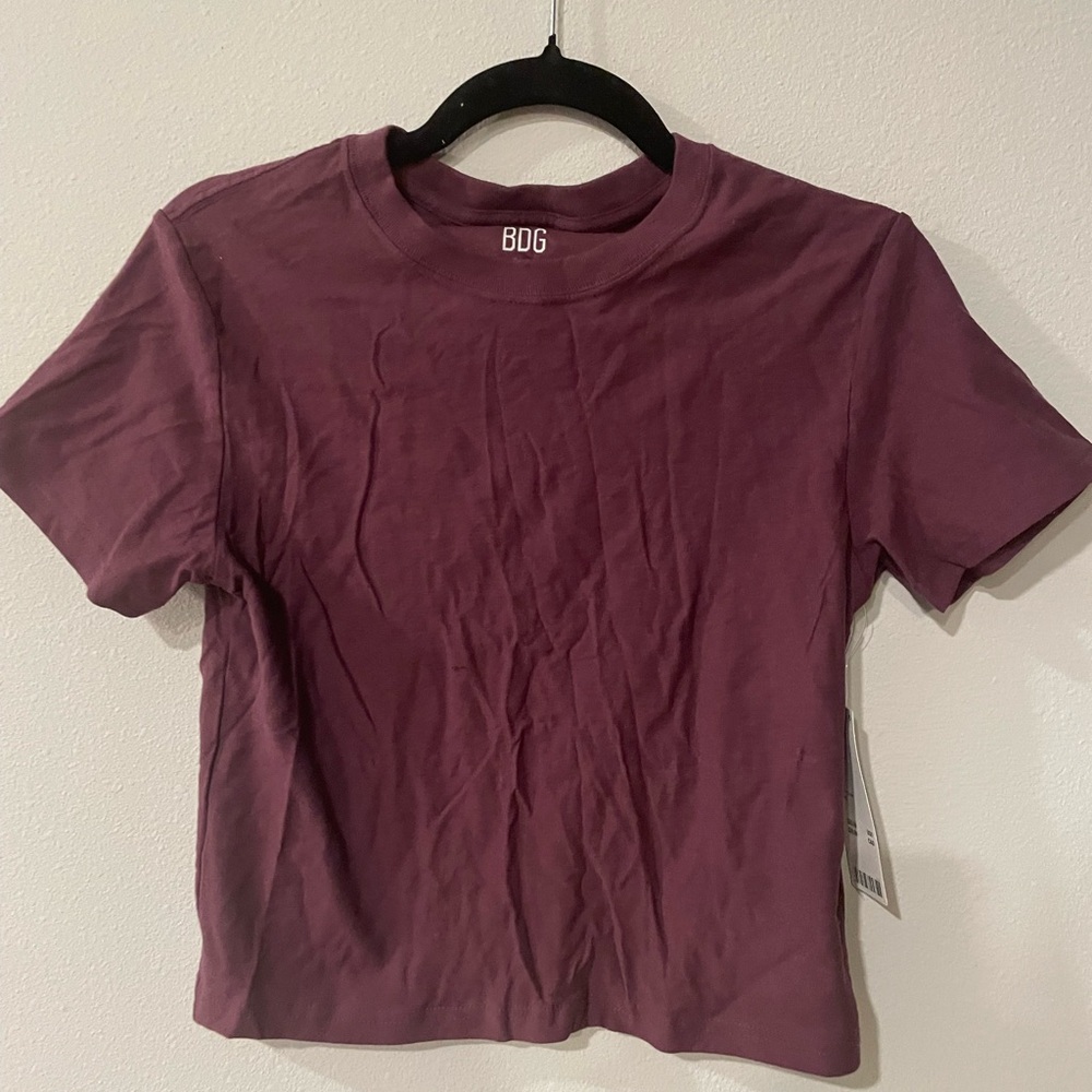 BDG Slightly cropped 100% cotton t-shirt in Deep Plum medium NWT